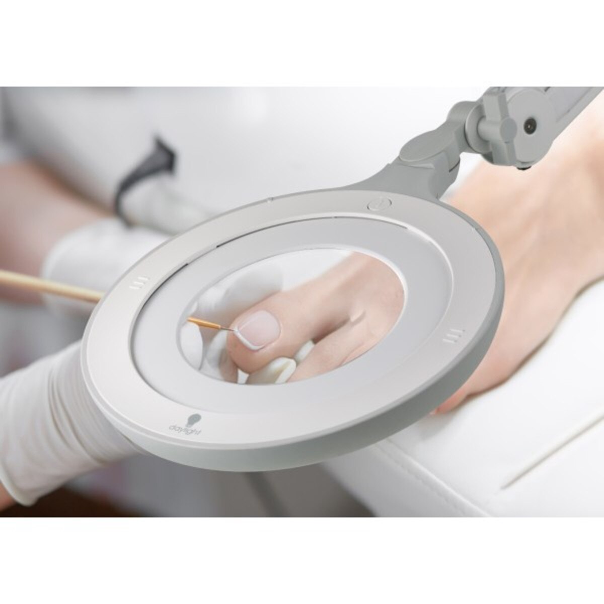 Daylight U25130 Omega 7 Magnifier,